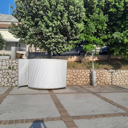 Apartmani Studio Apartmani Senjska Maslina 塞尼 外观 照片