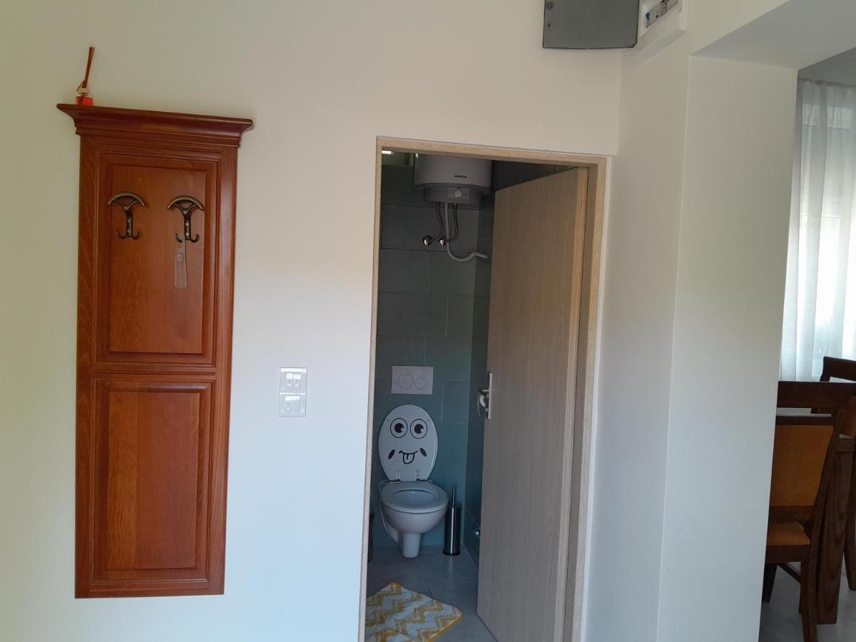 Apartmani Studio Apartmani Senjska Maslina 塞尼 外观 照片