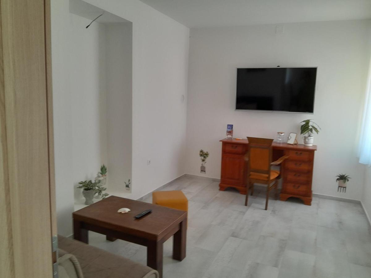 Apartmani Studio Apartmani Senjska Maslina 塞尼 外观 照片